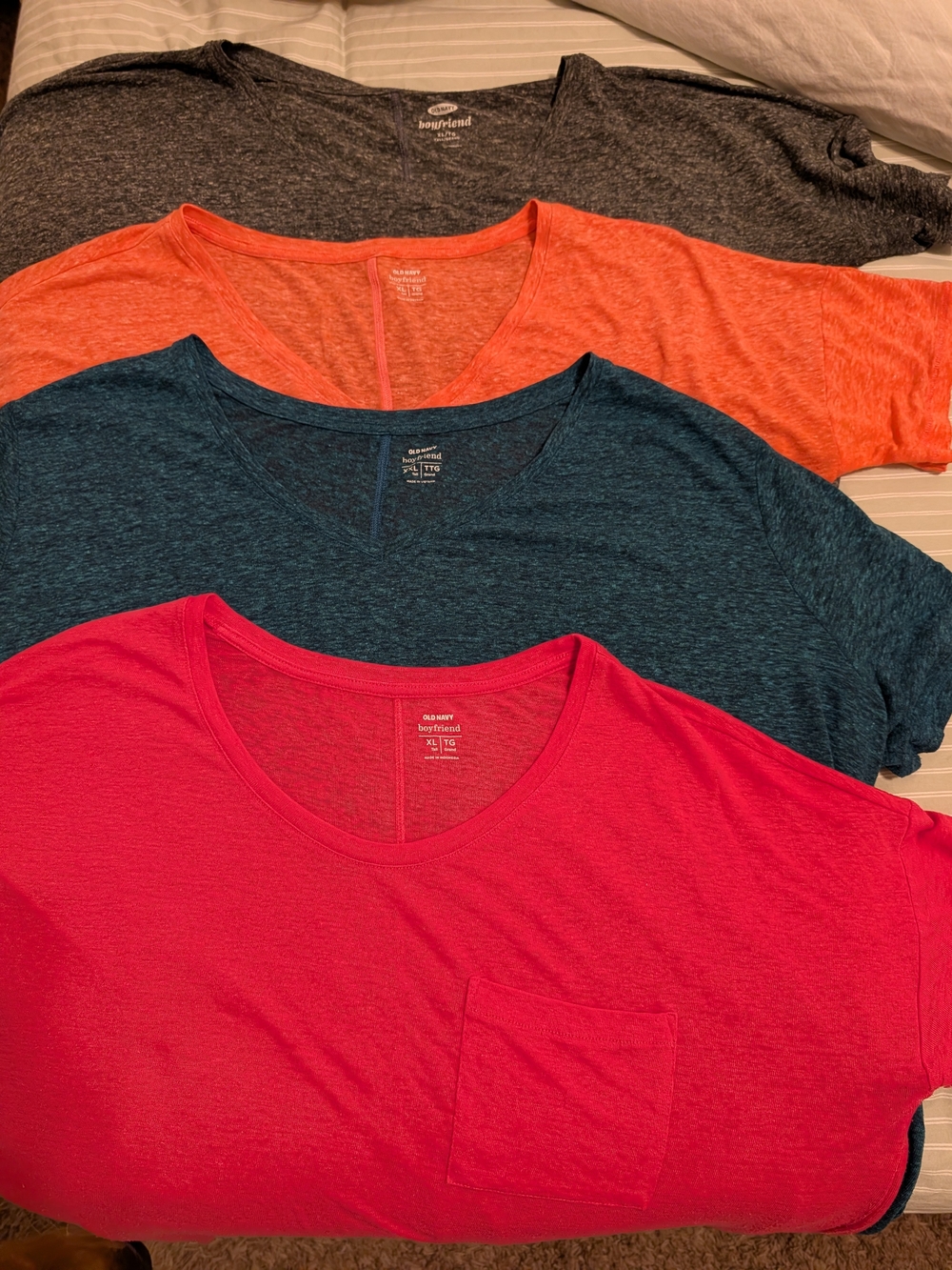 Bundle Of 5 Old Navy Women’s Short Sleeve Boyfriend Tees